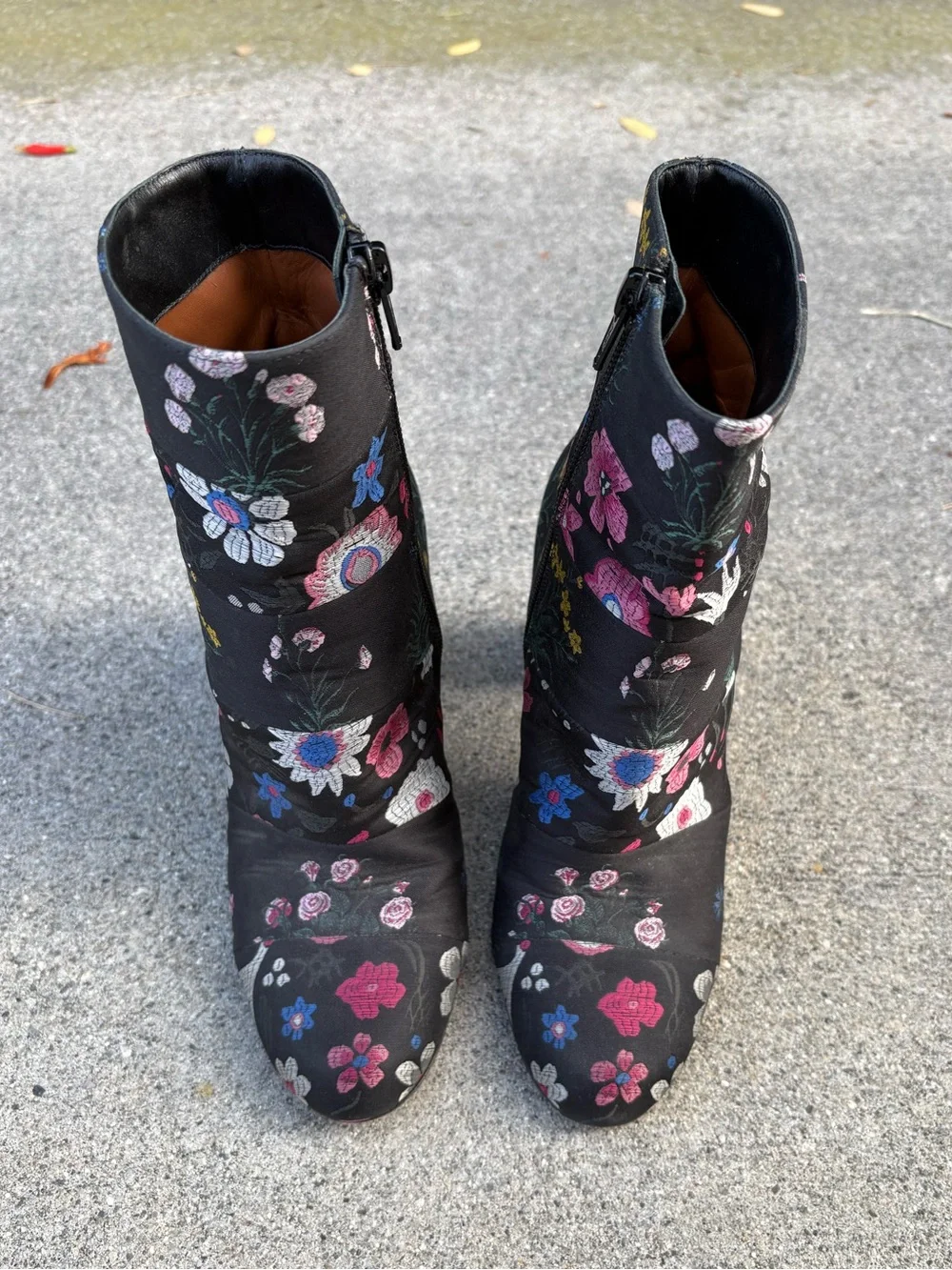 Valentino 100% authentic